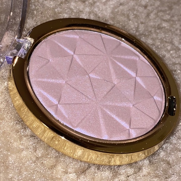 Milani Highlighter - Picture 6 of 6